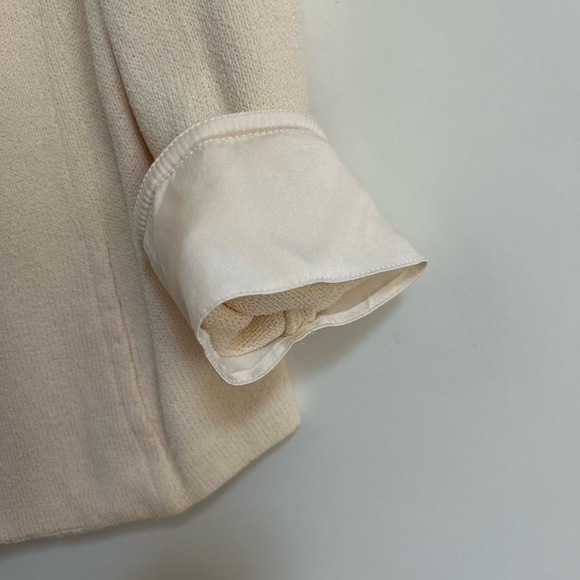 St. John Collection round collar cream suit jacket - Picture 5 of 6